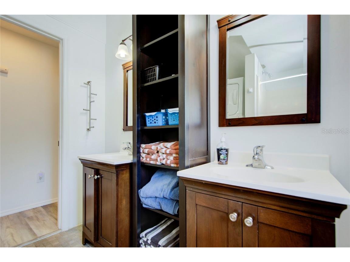 921 24th Avenue N Saint Petersburg FL 33704 TB8368533 image66