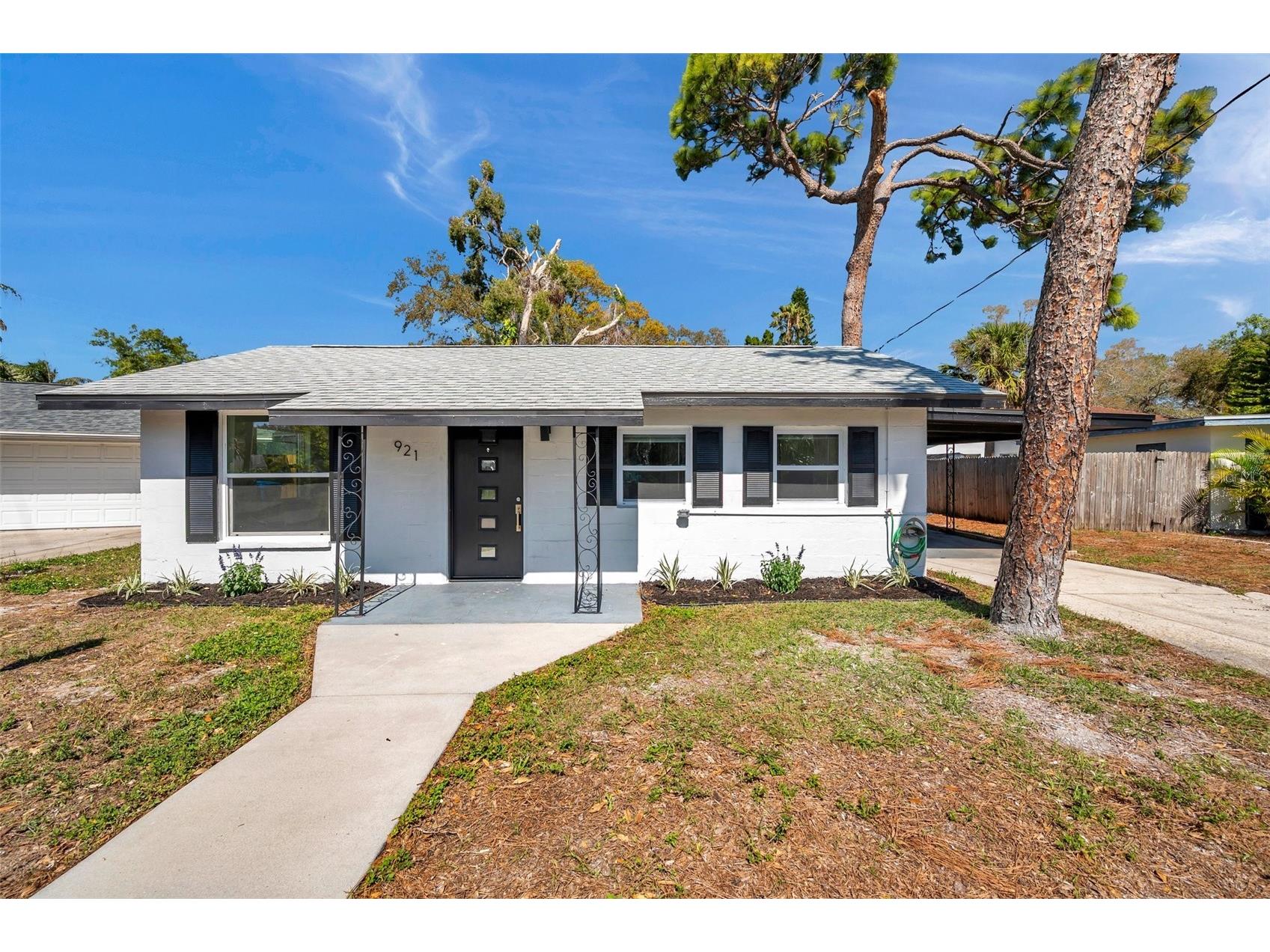 921 7th Street NW Largo FL 33770 - SHORE LAKE TB8465158 image1