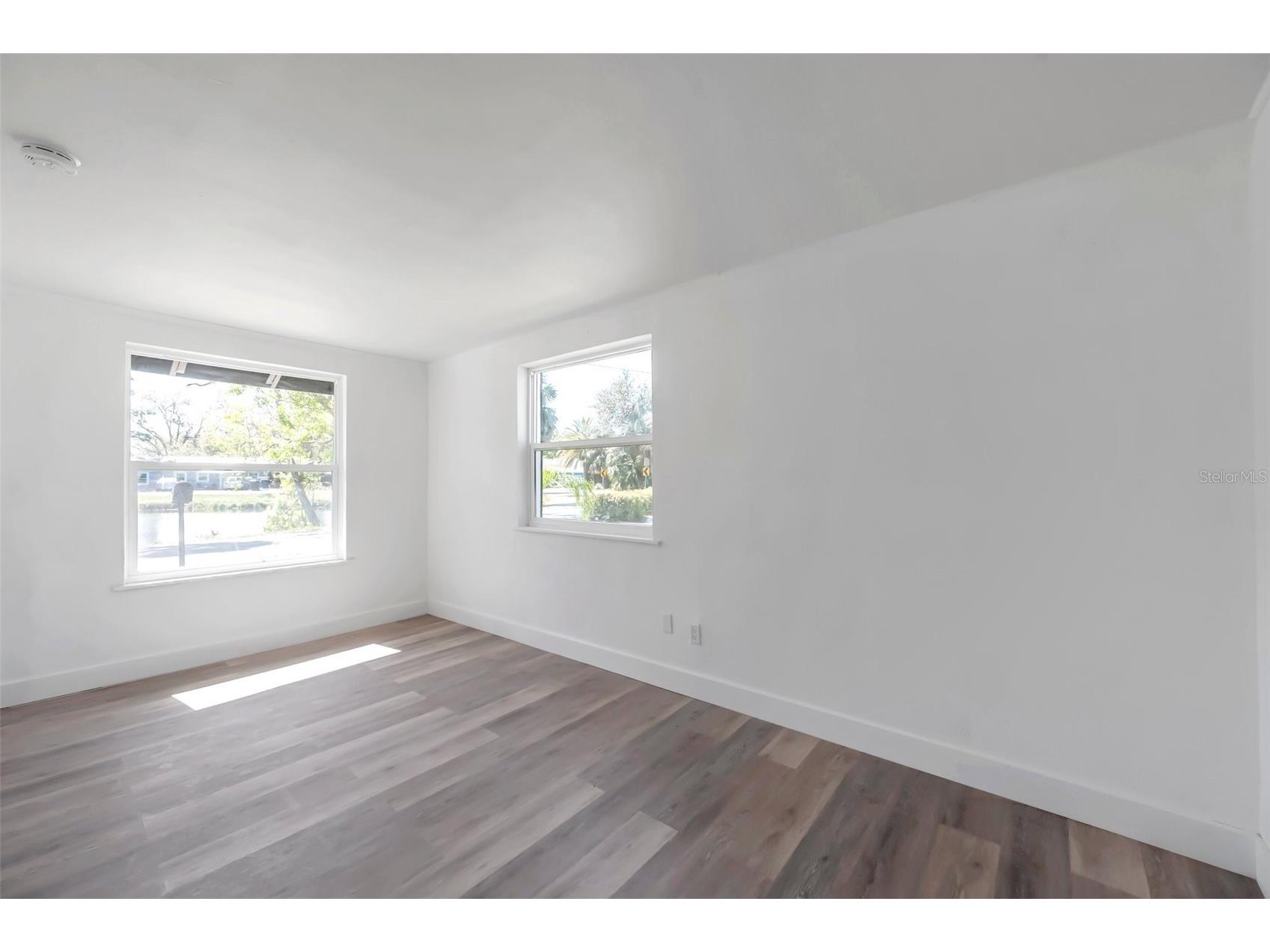 921 7th Street NW Largo FL 33770 - SHORE LAKE TB8465158 image11