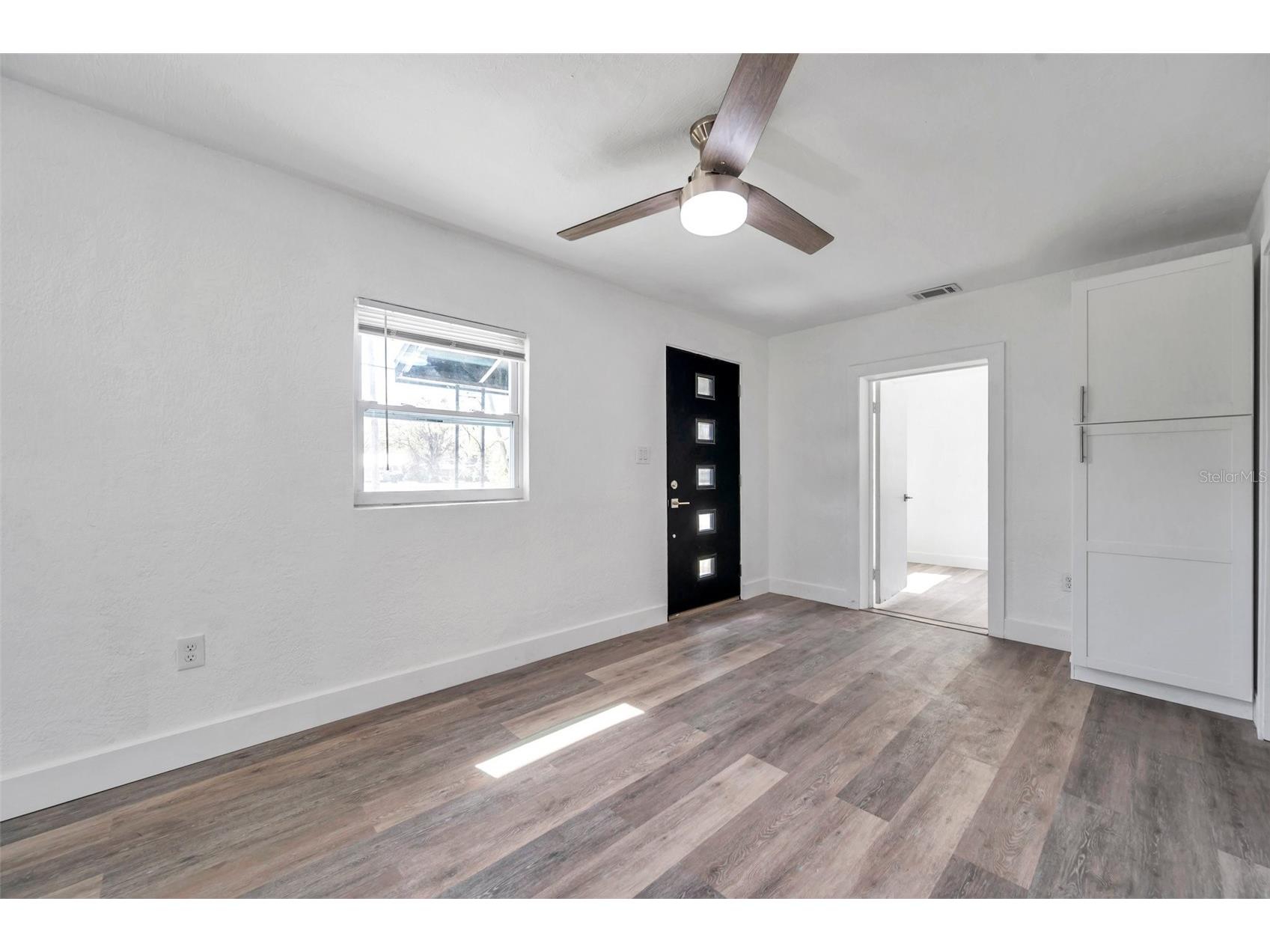 921 7th Street NW Largo FL 33770 - SHORE LAKE TB8465158 image3