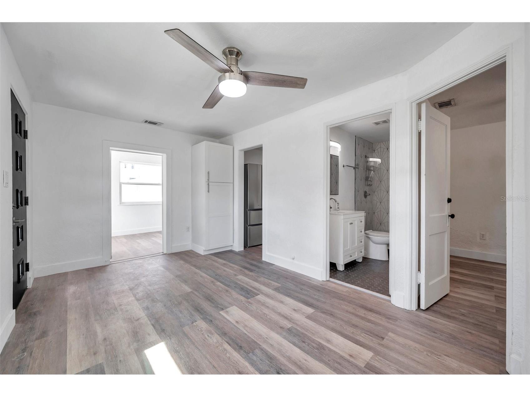 921 7th Street NW Largo FL 33770 - SHORE LAKE TB8465158 image4