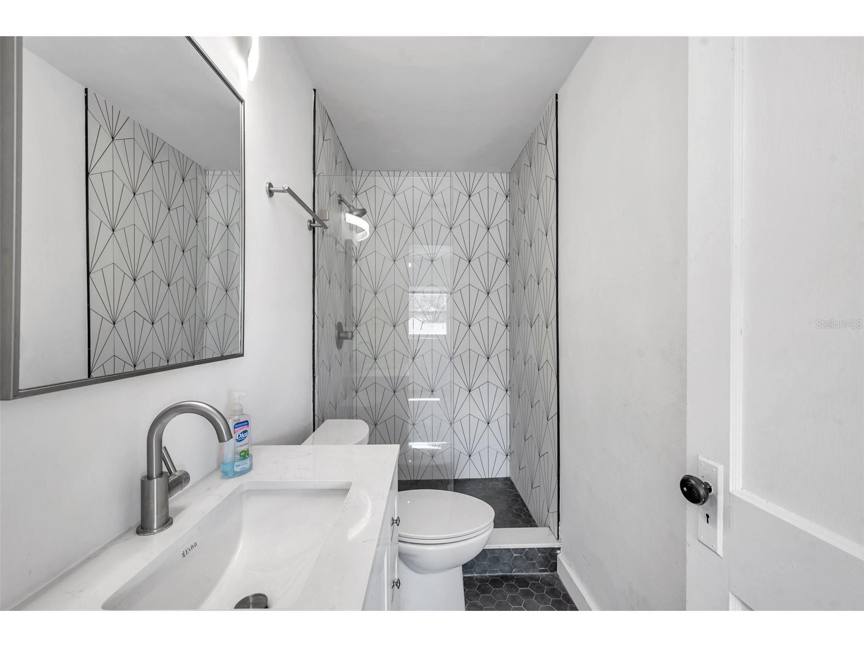 921 7th Street NW Largo FL 33770 - SHORE LAKE TB8465158 image7