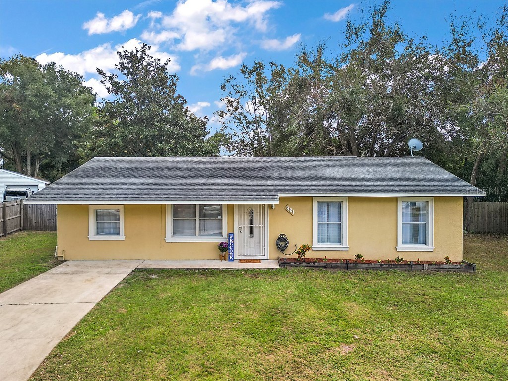 921 Cedar Circle Tavares FL 32778 G5088707 image1