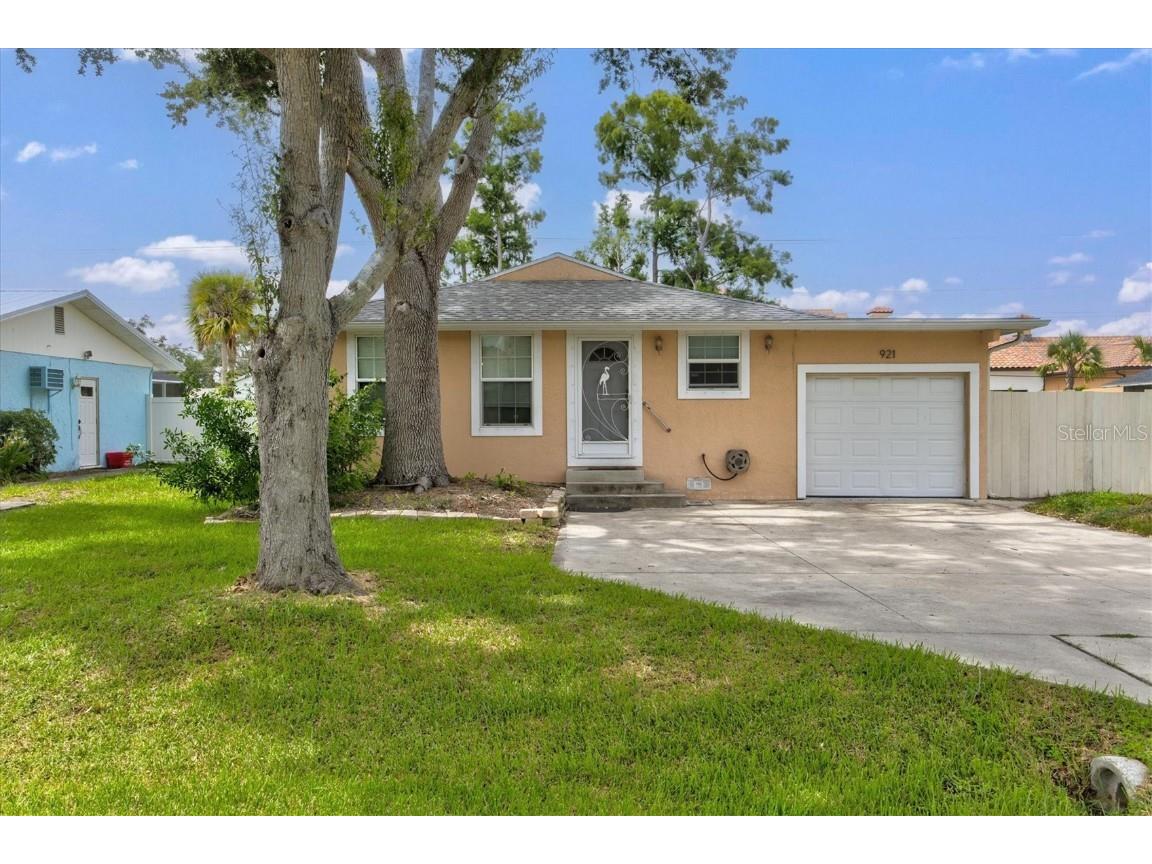 921 Cypress Avenue Venice FL 34285 A4616542 image1