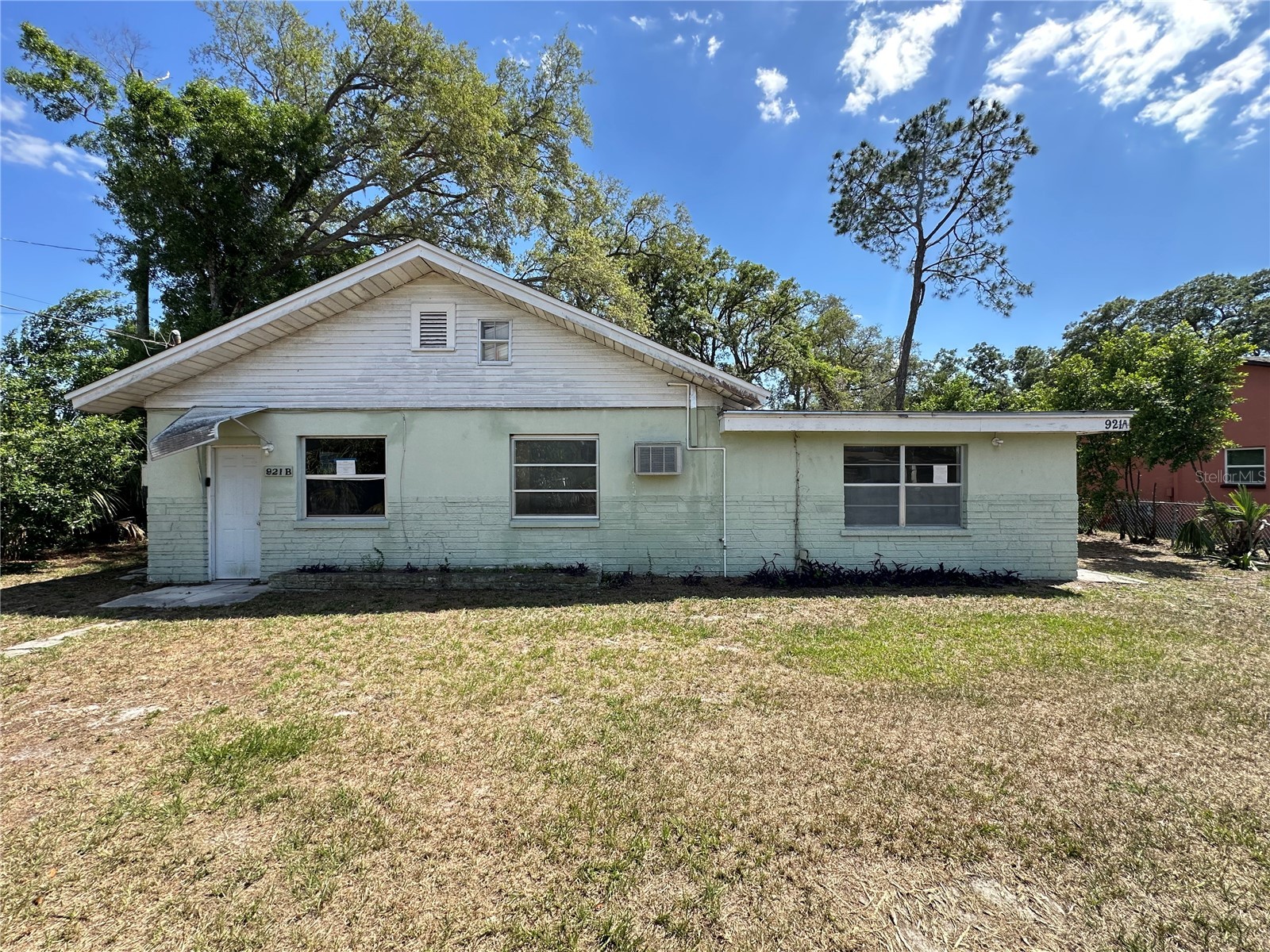 921 E 121st Avenue Tampa FL 33612 TB8505448 image1