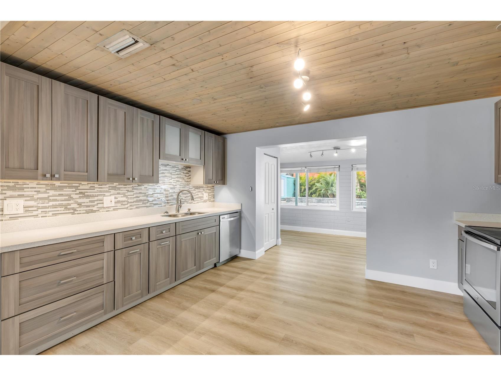 921 E 2nd Avenue New Smyrna Beach FL 32169 NS1086957 image15