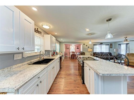 921 Faith Circle E #40 Bradenton FL 34212 - MANATEE RIVER TB8345724 image2