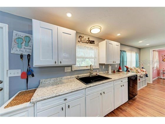 921 Faith Circle E #40 Bradenton FL 34212 - MANATEE RIVER TB8345724 image3