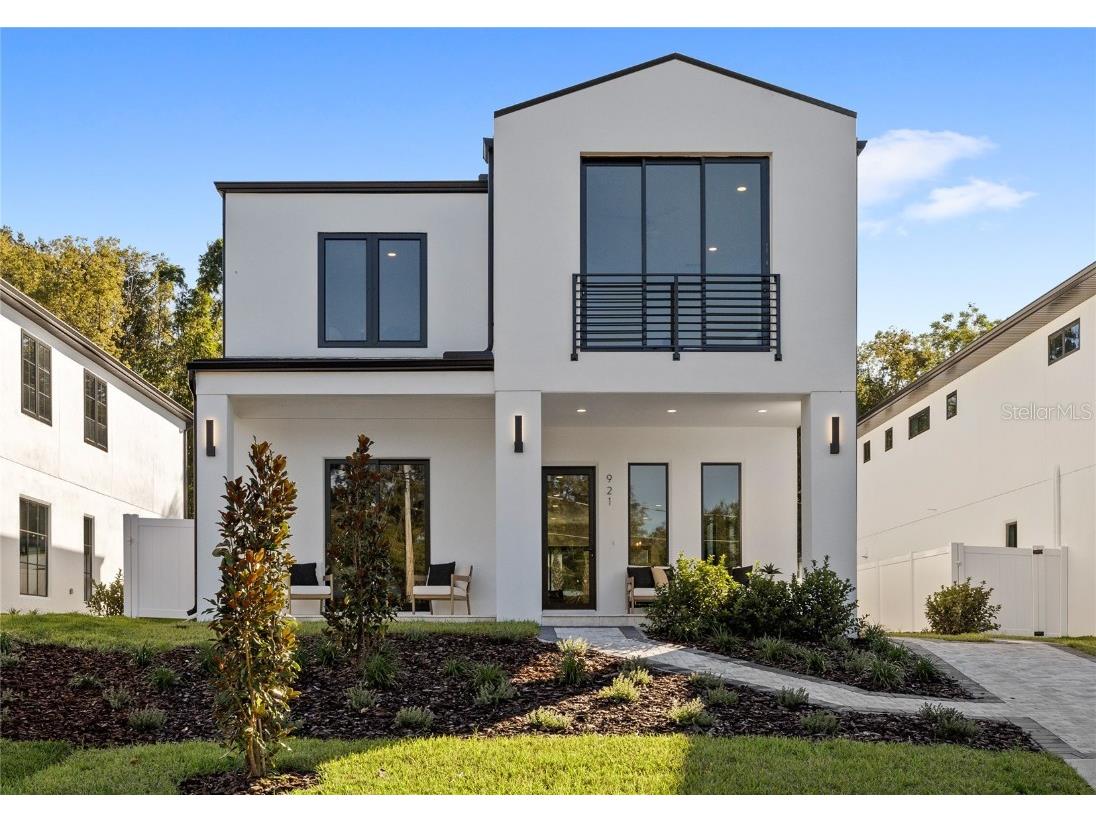 921 Lake Emerald Drive Orlando FL 32806 O6356854 image1
