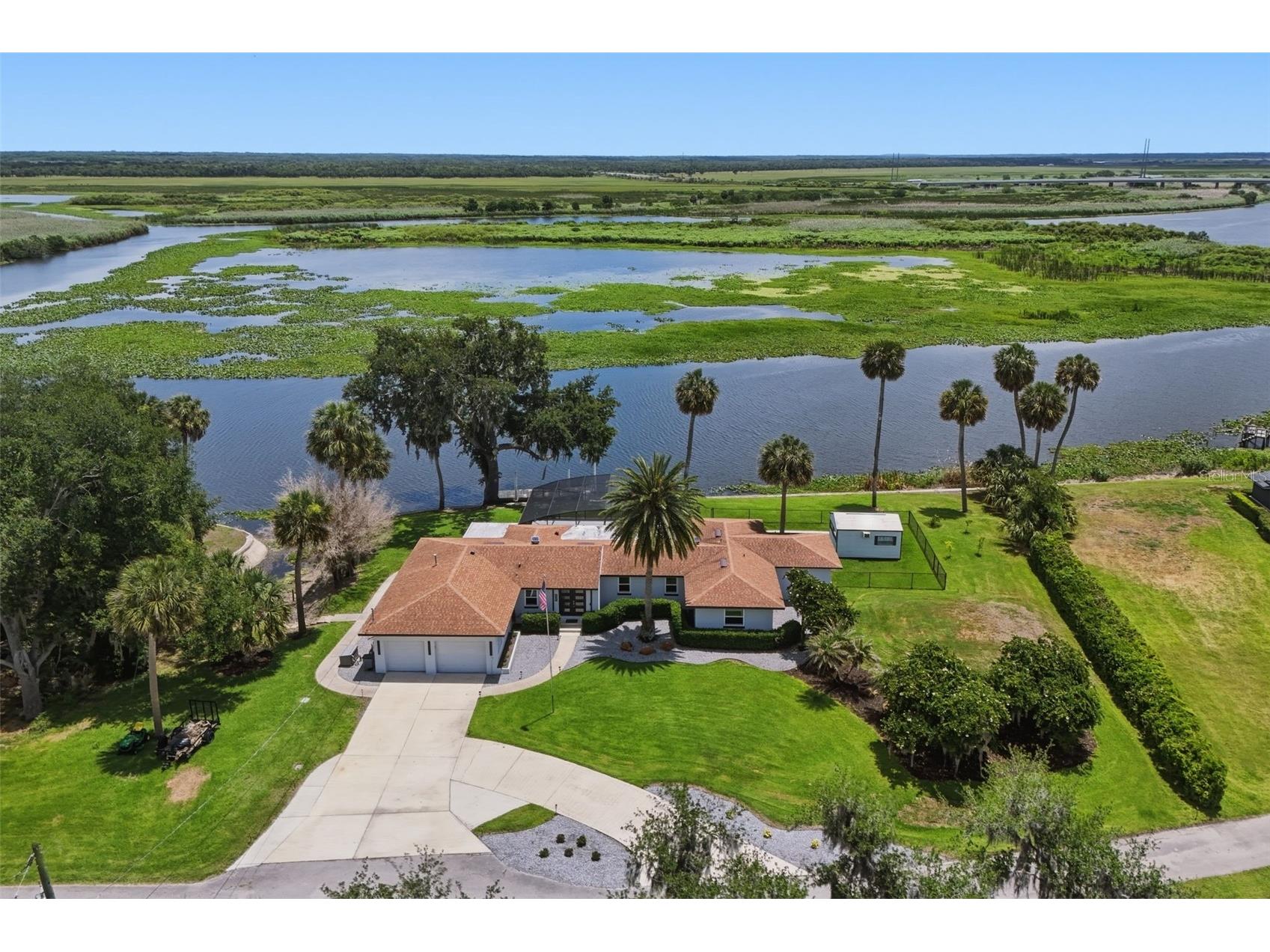 921 Powhatan Drive Sanford FL 32771 - ST. JOHNS RIVER O6410821 image1