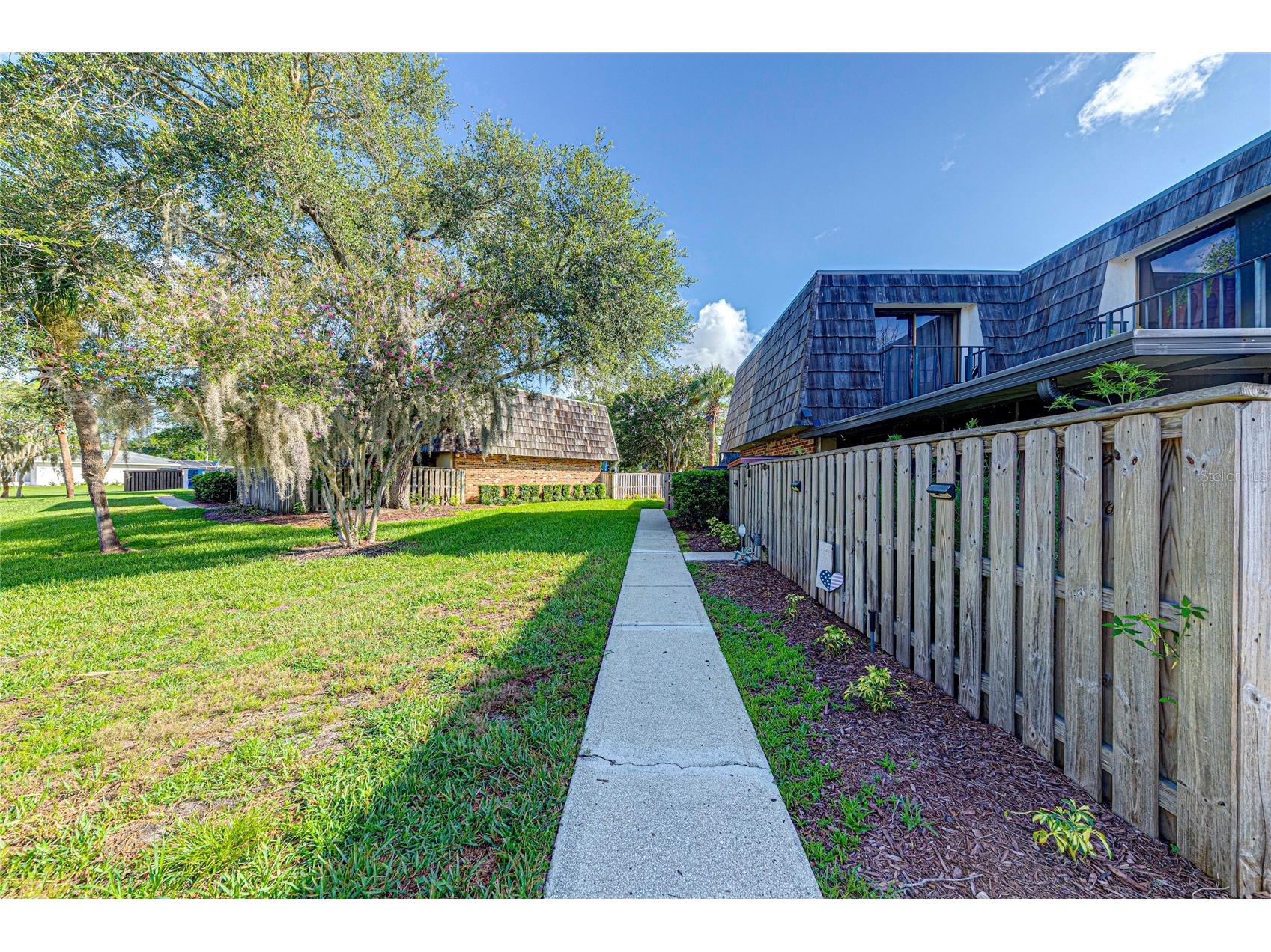 921 Royal Oak Boulevard Leesburg FL 34748 O6422191 image2