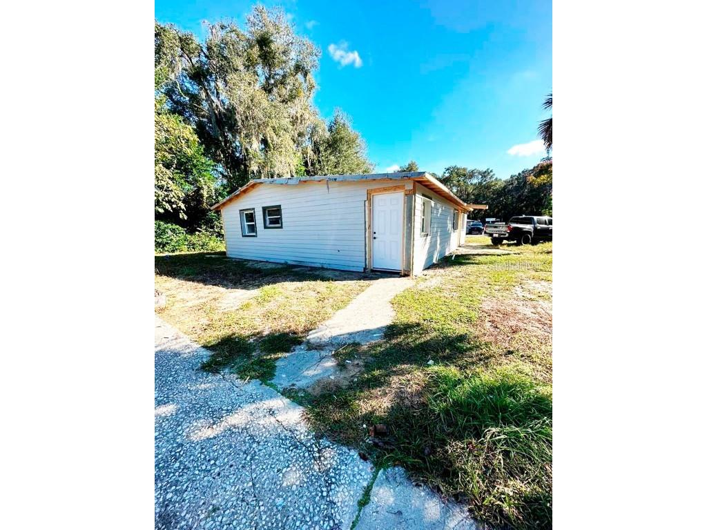 921 S Salisbury Avenue Deland FL 32720 O6327611 image4