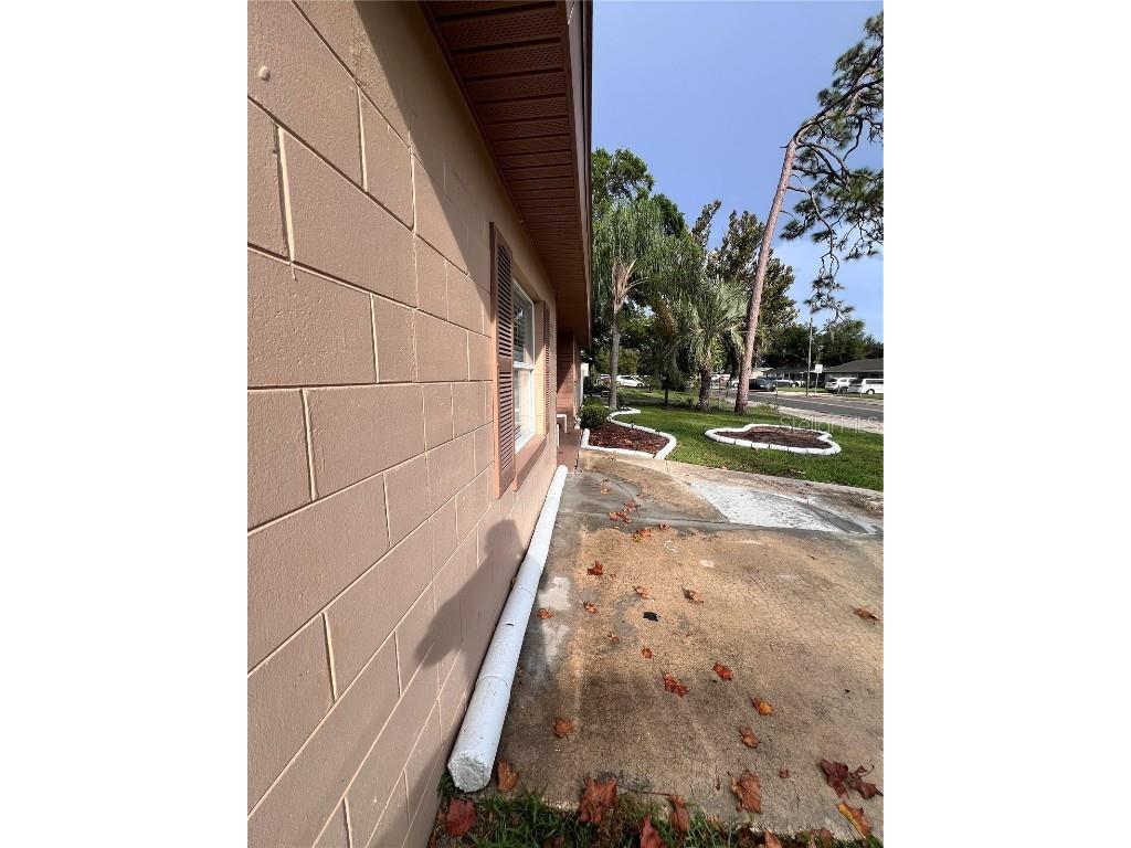 921 Valleydale Avenue Deland FL 32720 V4945078 image21