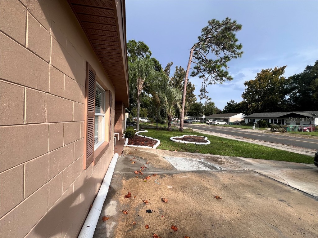 921 Valleydale Avenue Deland FL 32720 V4945078 image22