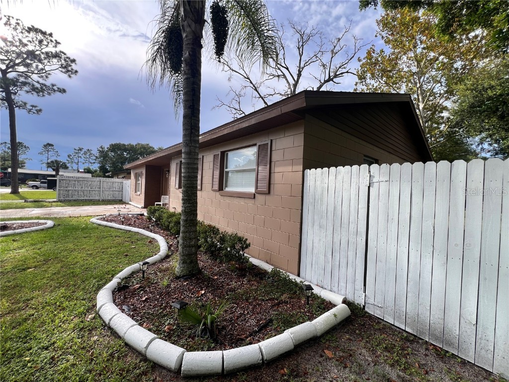 921 Valleydale Avenue Deland FL 32720 V4945078 image24