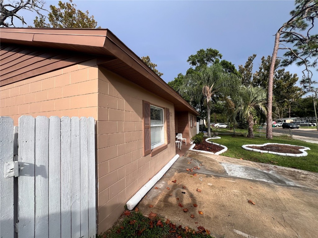 921 Valleydale Avenue Deland FL 32720 V4945078 image3