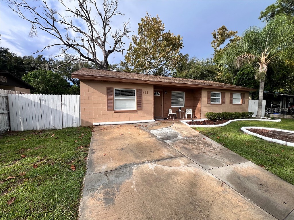 921 Valleydale Avenue Deland FL 32720 V4945078 image4