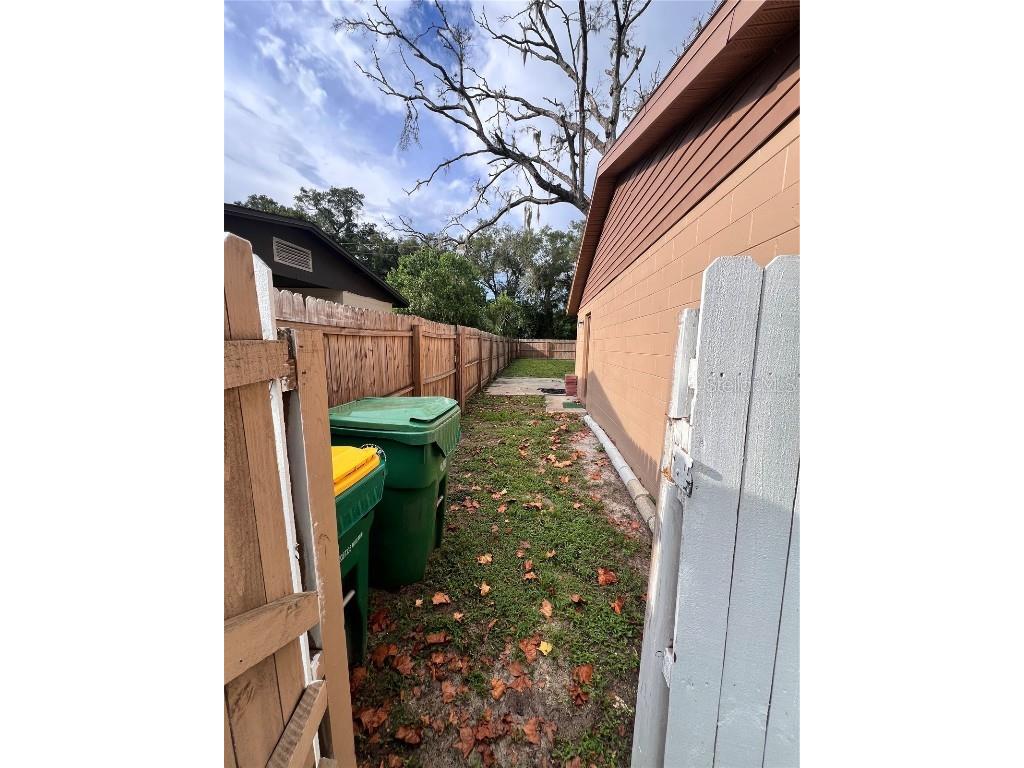 921 Valleydale Avenue Deland FL 32720 V4945078 image5