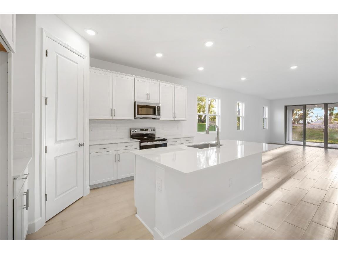 9210 Players Drive Weeki Wachee FL 34613 S5127195 image6