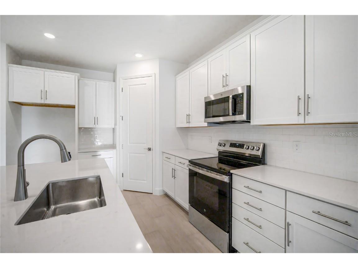 9210 Players Drive Weeki Wachee FL 34613 S5127195 image7