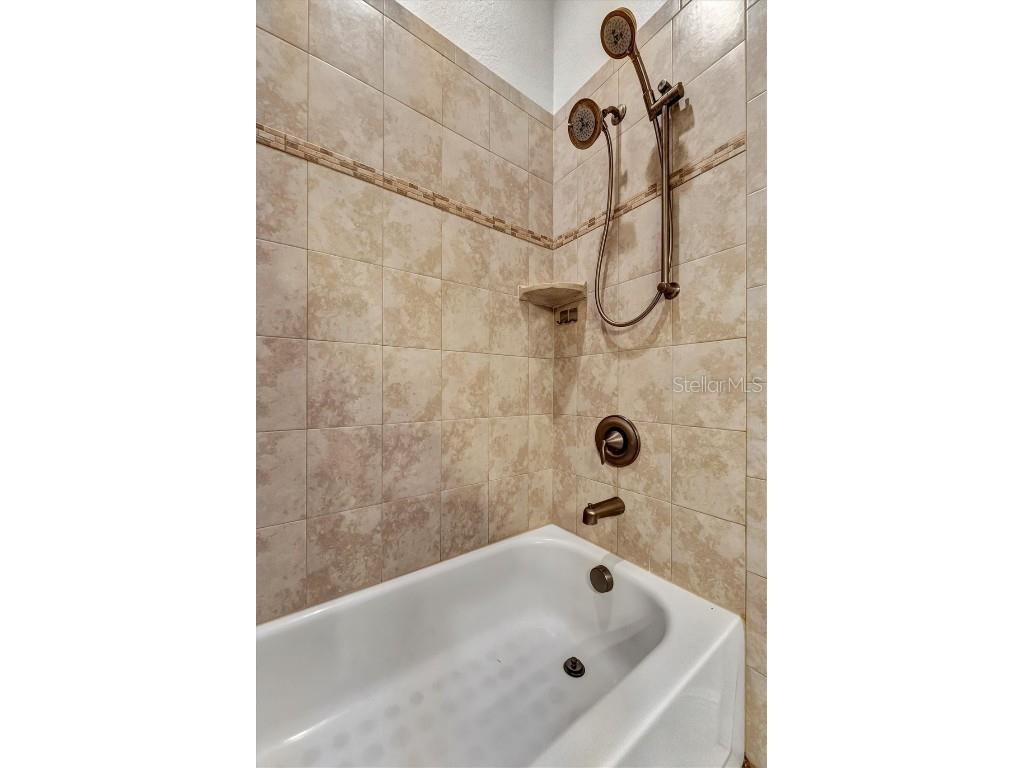 9211 43rd Terrace W Bradenton FL 34209 - PALMA SOLA BAY A4618967 image16