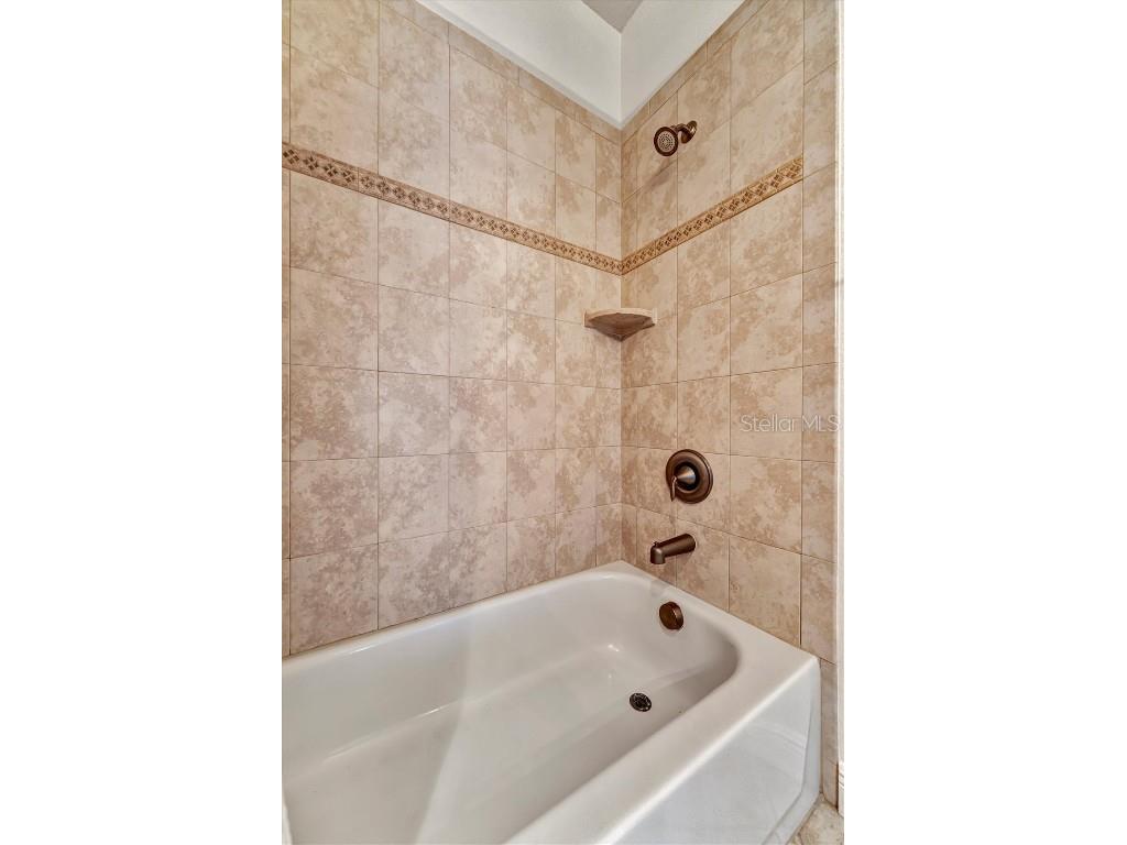 9211 43rd Terrace W Bradenton FL 34209 - PALMA SOLA BAY A4618967 image58