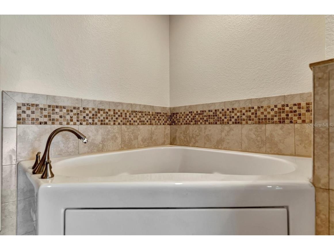 9211 43rd Terrace W Bradenton FL 34209 - PALMA SOLA BAY A4618967 image76