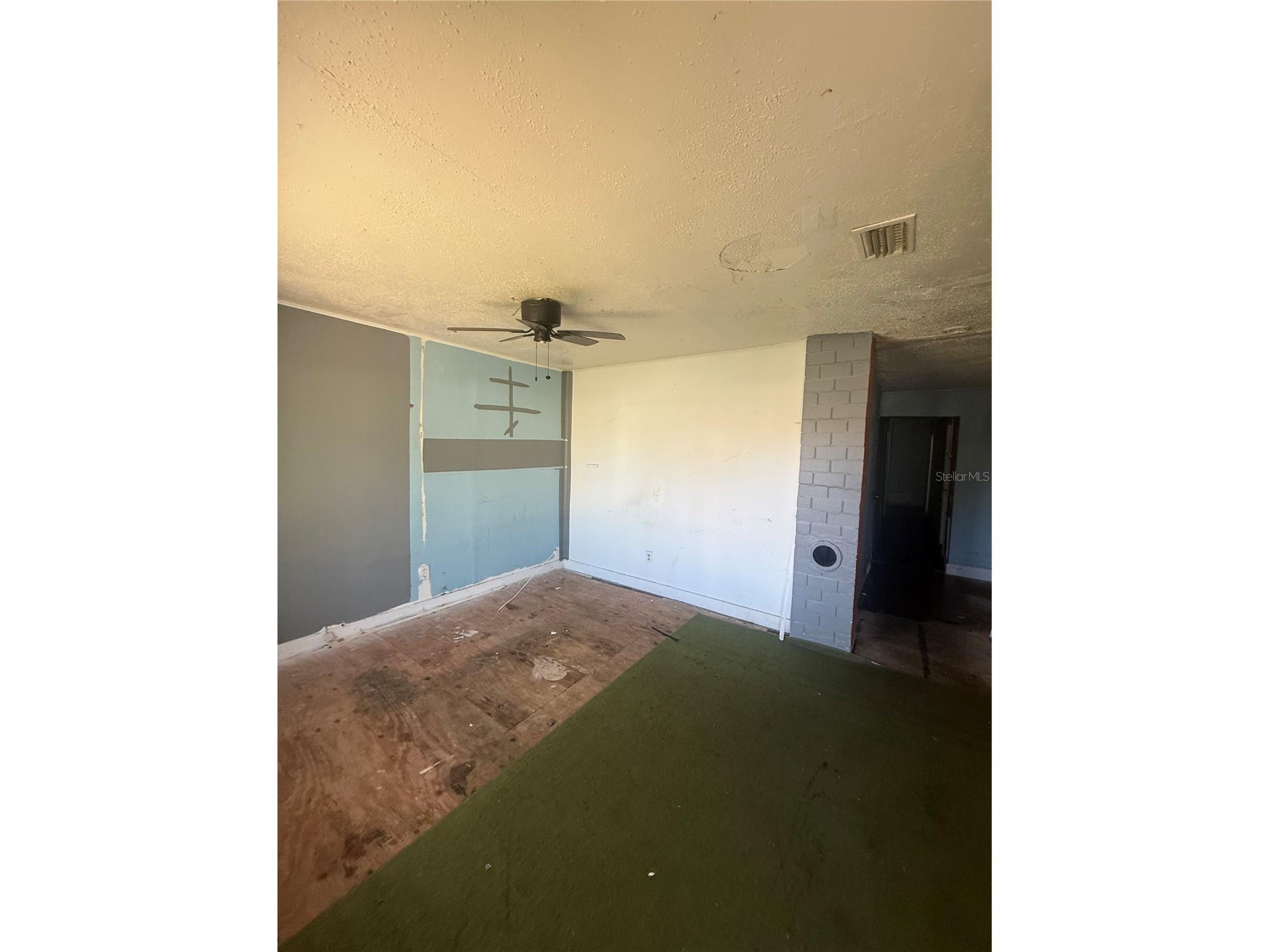 9212 N Brooks Street Tampa FL 33612 TB8495023 image3