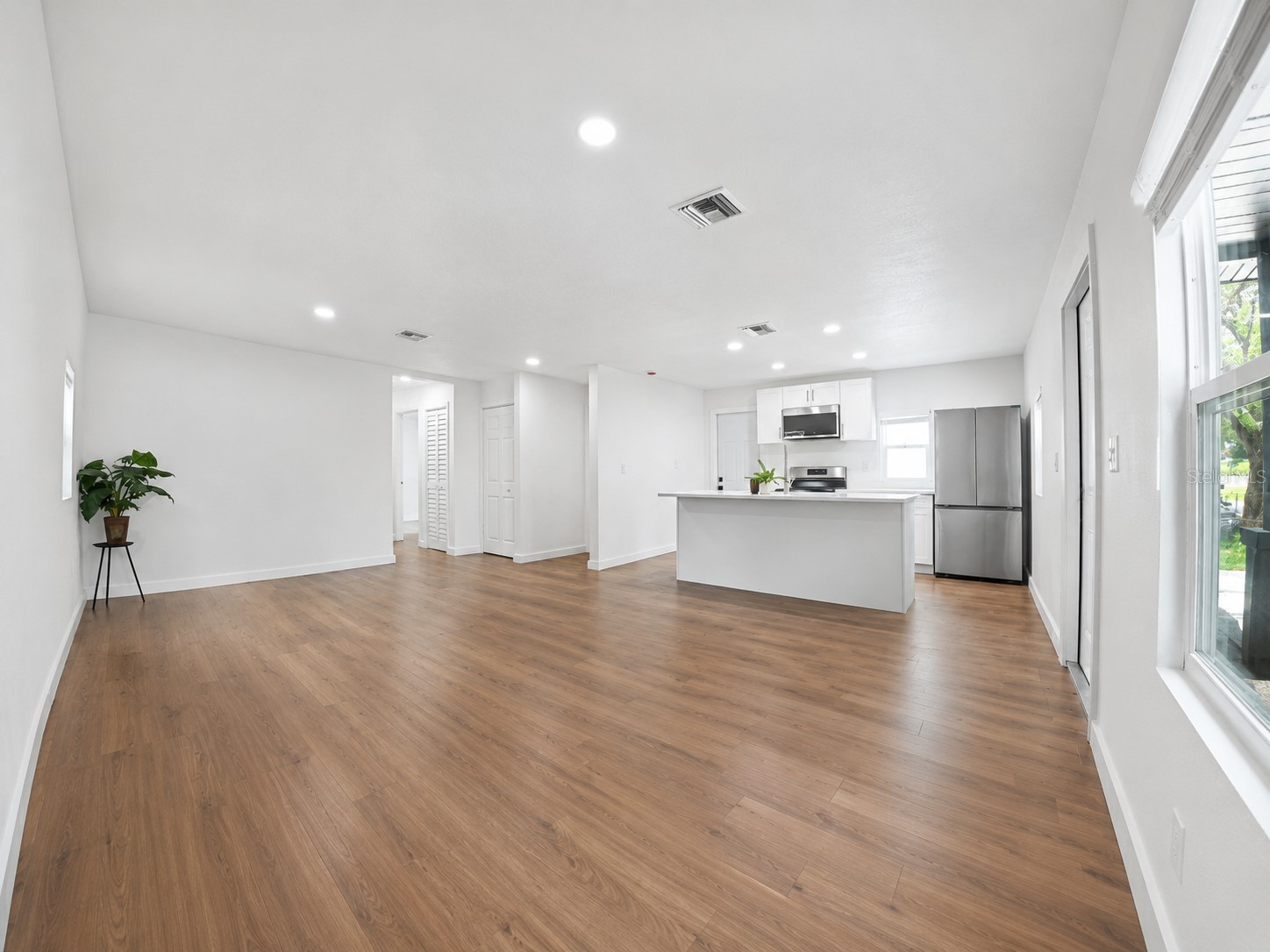 9212 N Brooks Street Tampa FL 33612 TB8524496 image4