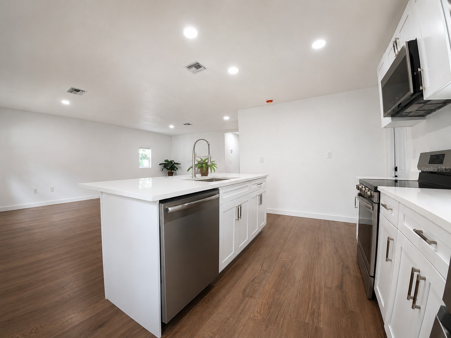 9212 N Brooks Street Tampa FL 33612 TB8524496 image6