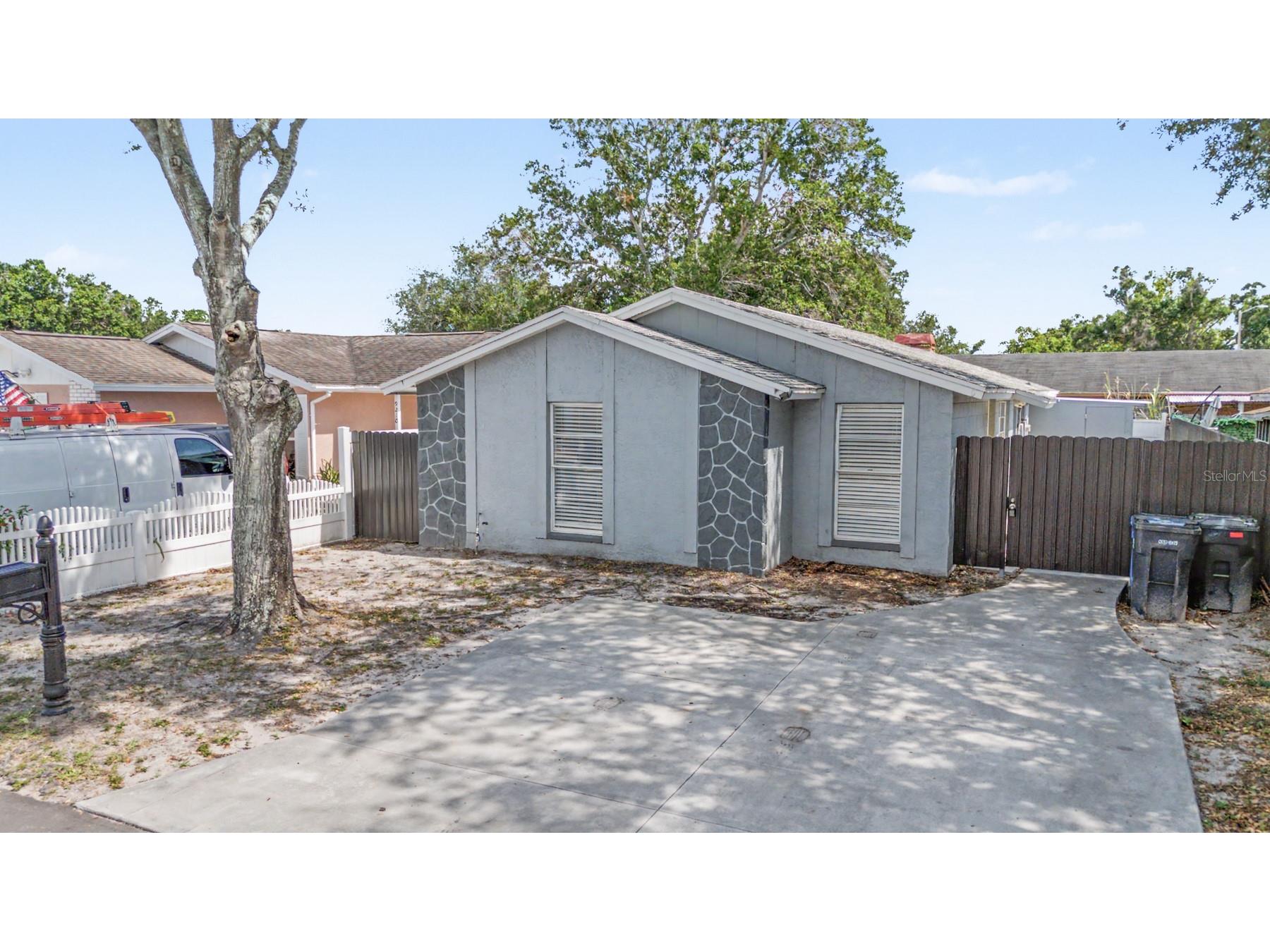 9212 Spy Glass Court Tampa FL 33615 TB8512103 image2