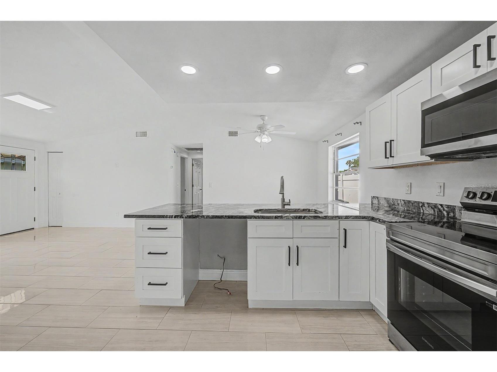 9212 Spy Glass Court Tampa FL 33615 TB8512103 image30