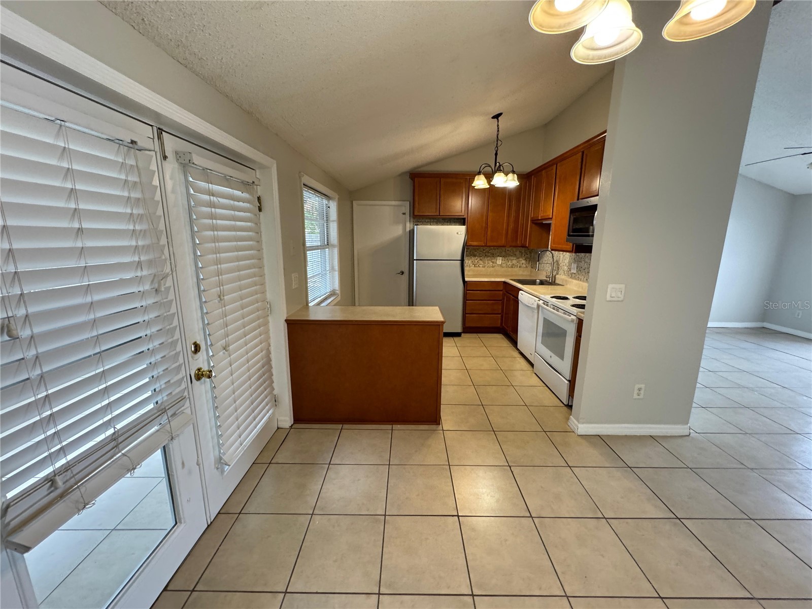 9213 Maybury Court Tampa FL 33615 TB8500844 image5