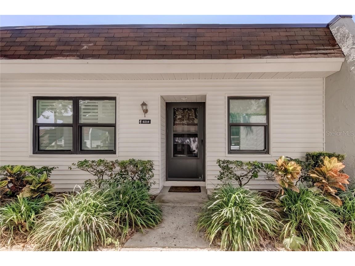 9214 Mission Oaks Blvd Seminole FL 33776 U8206501 image1