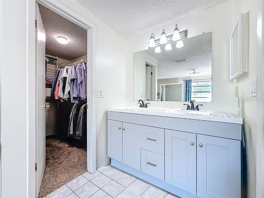 9214 Roundwood Court Tampa FL 33615 TB8448802 image22