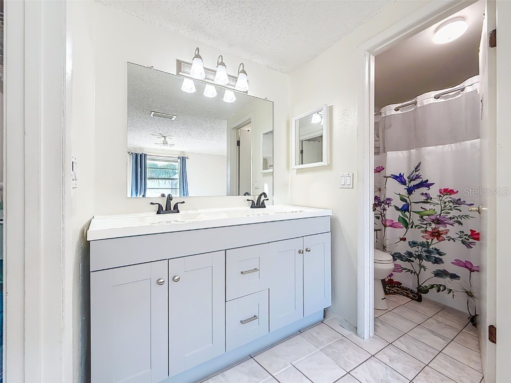 9214 Roundwood Court Tampa FL 33615 TB8448802 image23