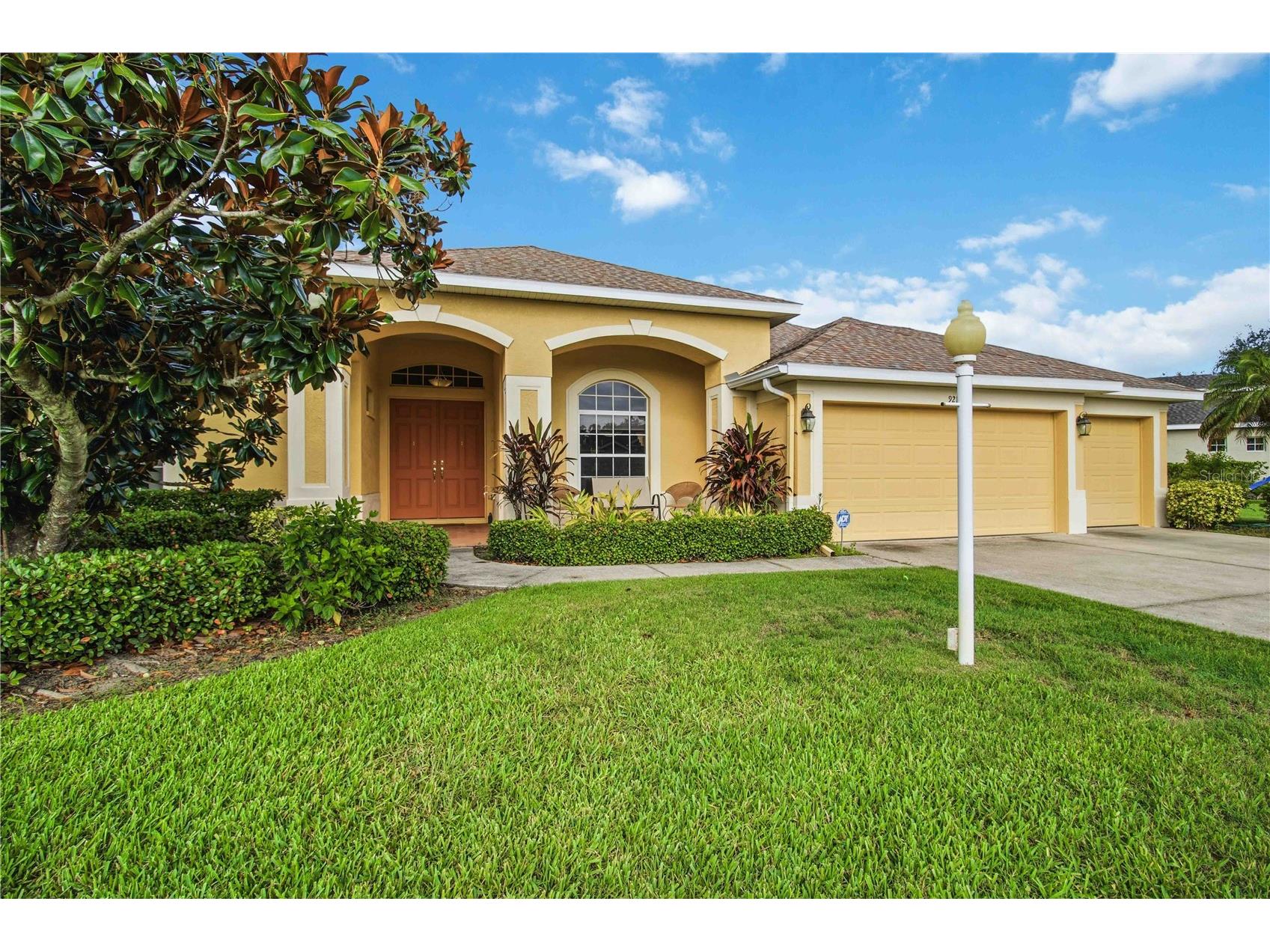 9215 63rd Court E Parrish FL 34219 A4696939 image2