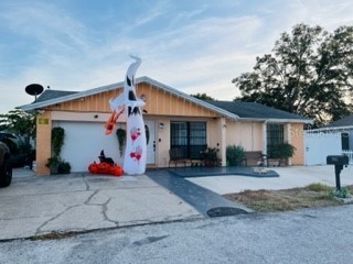 9216 Roundwood Court Tampa FL 33615 T3480408 image1