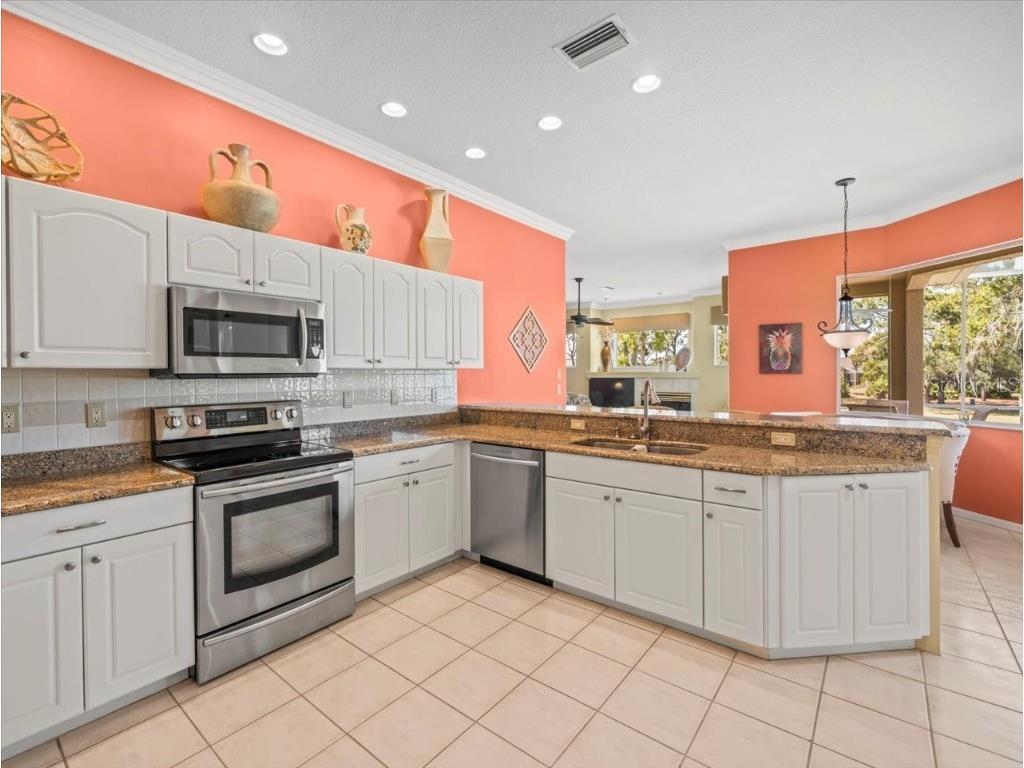 9216 Tarleton Circle Weeki Wachee FL 34613 W7875229 image35