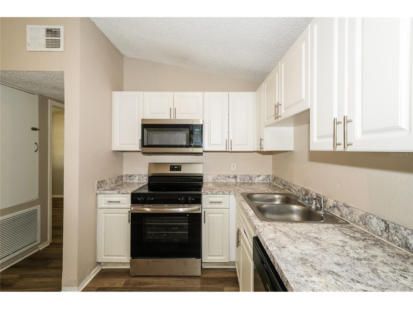 9216 W Patterson Street Tampa FL 33615 TB8525312 image9