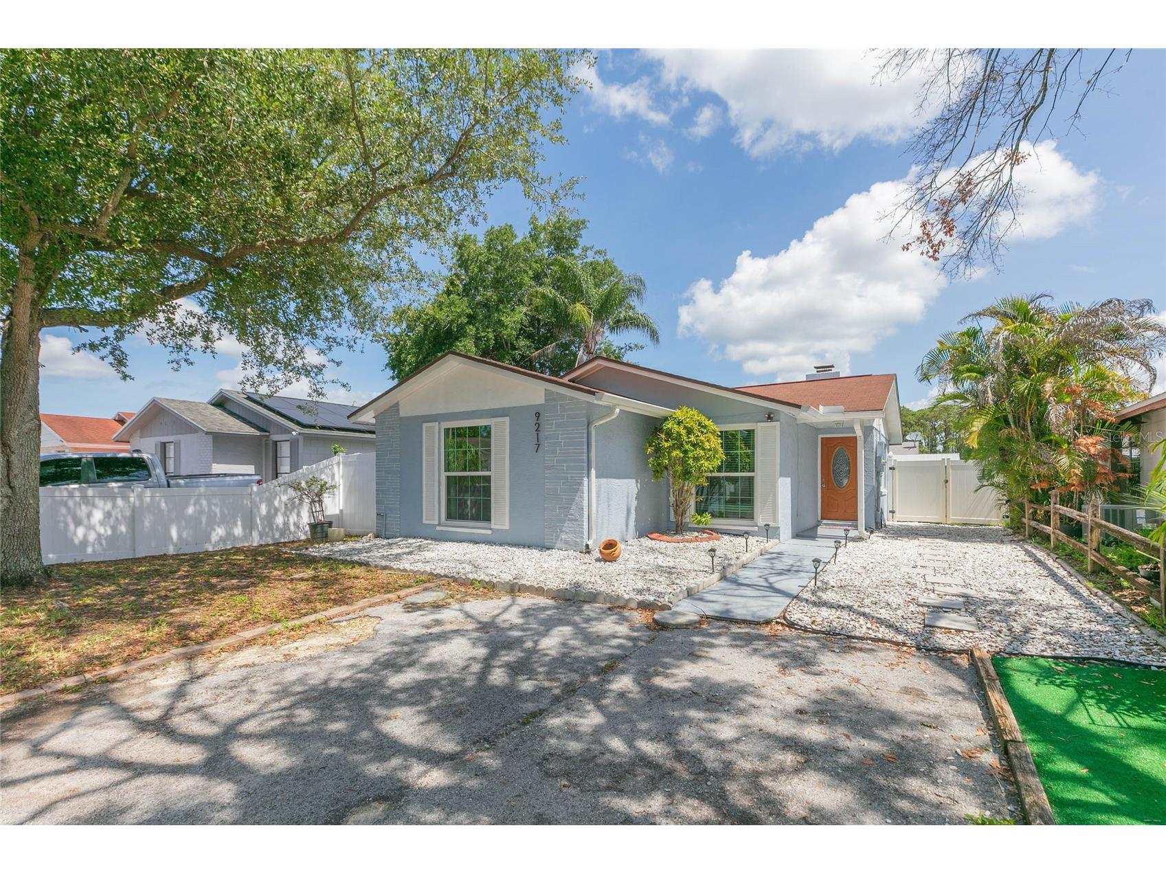 9217 Spy Glass Court Tampa FL 33615 TB8514028 image3