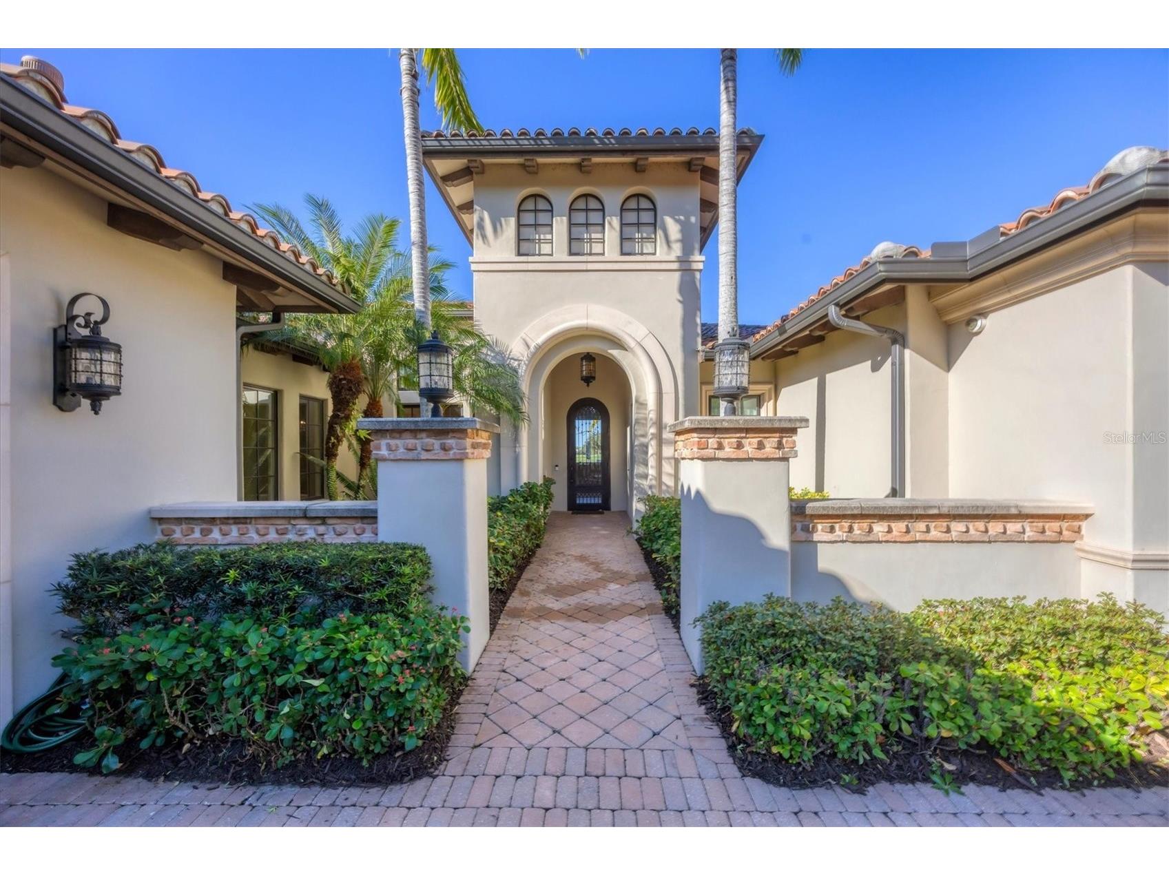 9218 Mcdaniel Lane Sarasota FL 34240 A4677310 image1