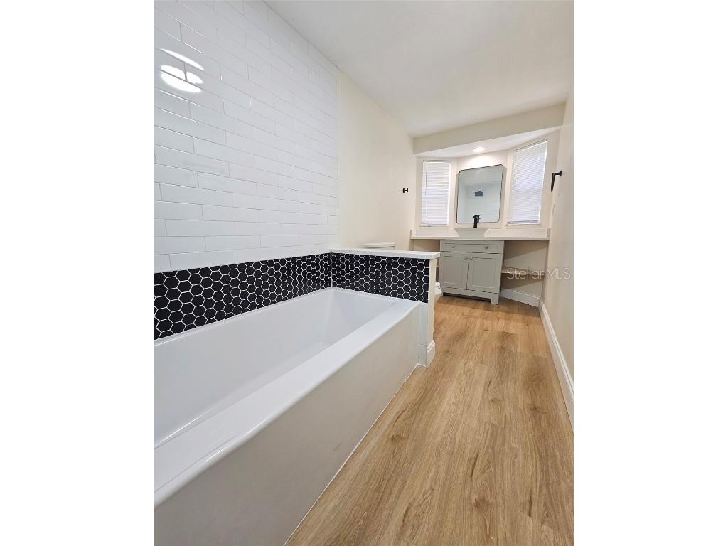 9218 Memorial Highway Tampa FL 33615 TB8440782 image18