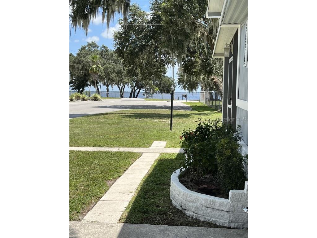 9219 Lake Point Boulevard Lake Wales FL 33898 - LAKE WALK IN WATER P4926819 image1
