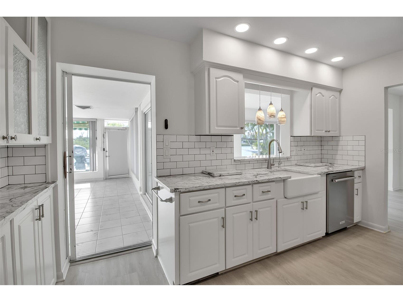 922 Casey Cove Drive Nokomis FL 34275 - INTRACOASTAL WATERWAY A4678726 image9