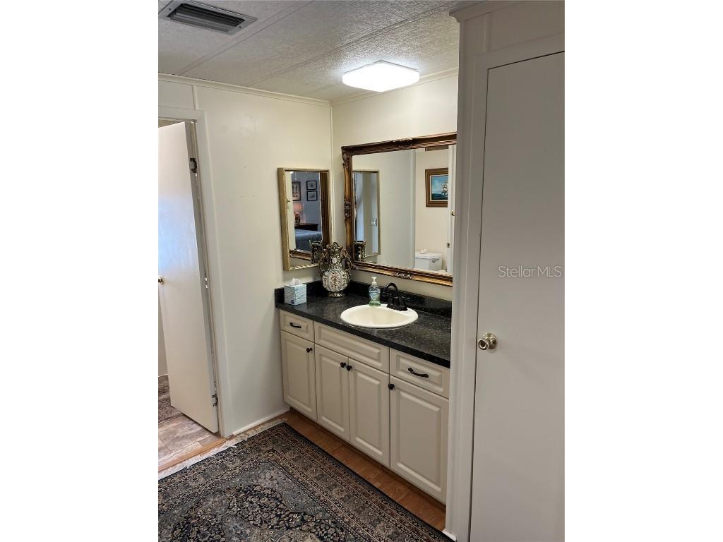 922 Cortina Boulevard Venice FL 34285 N6141592 image43