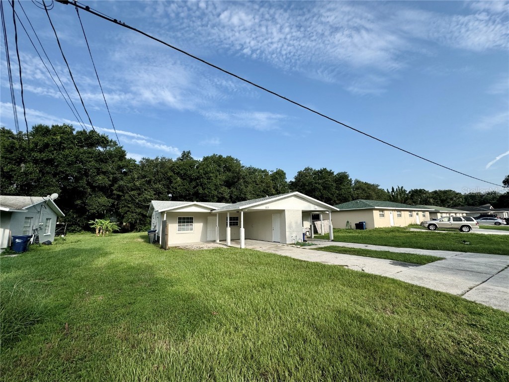 922 Hagle Park Road Bradenton FL 34212 A4619684 image1