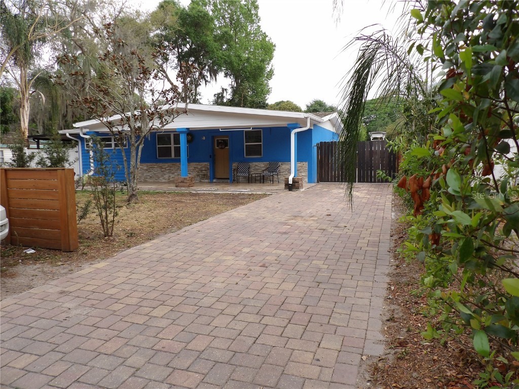 922 Lakewood Avenue Tampa FL 33613 T3439284 image1