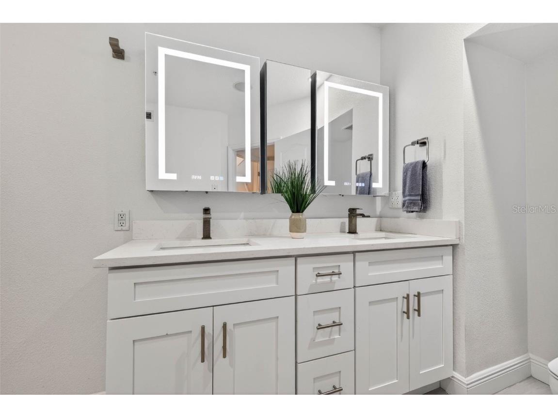 922 N Shore Drive NE Saint Petersburg FL 33701 TB8452503 image17