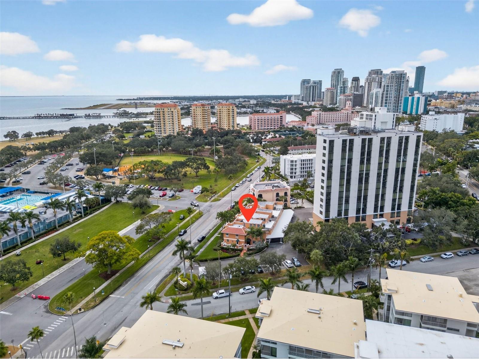 922 N Shore Drive NE Saint Petersburg FL 33701 TB8491596 image1